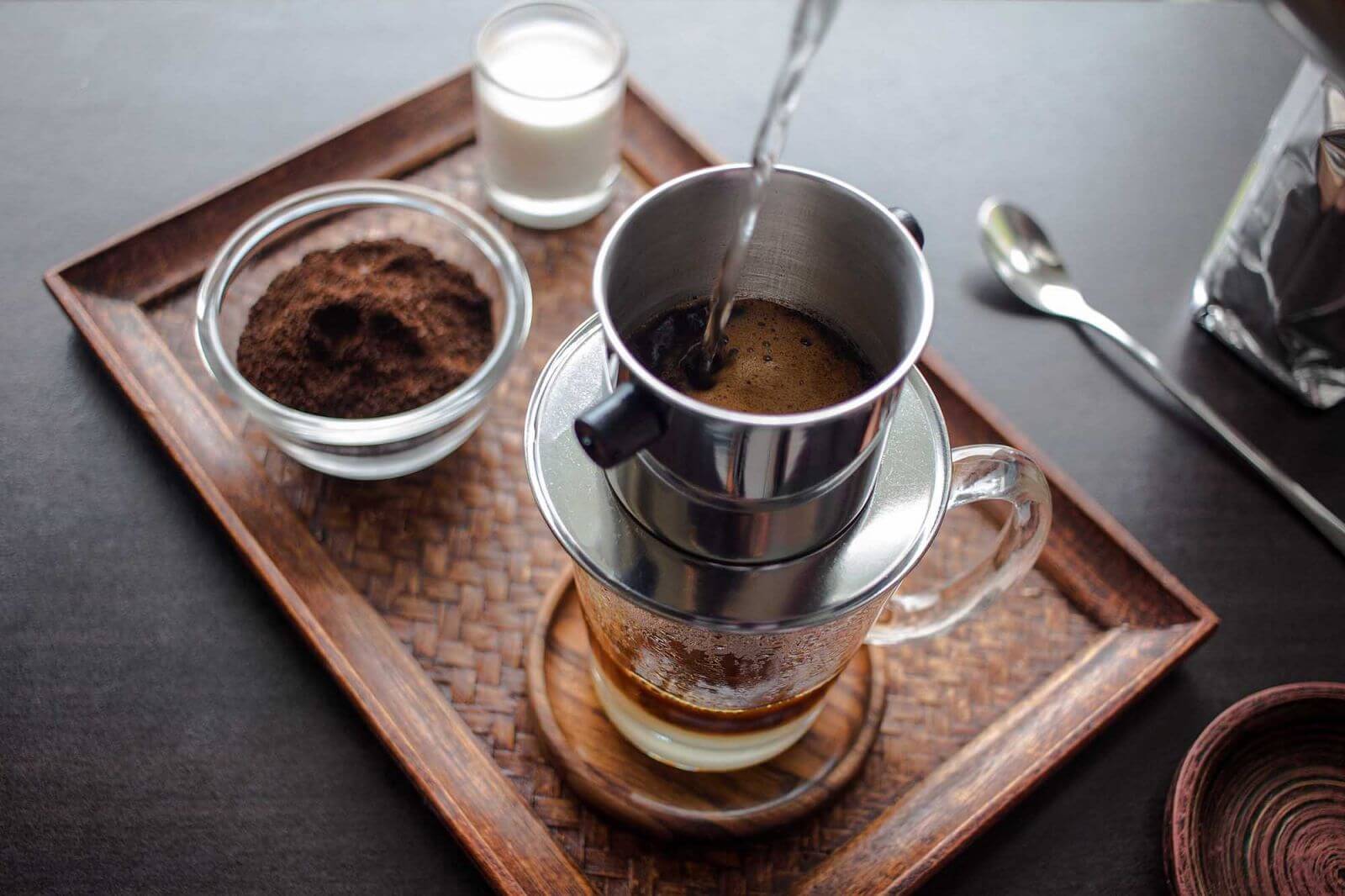 Hướng dẫn chi tiết cách pha cà phê phin đậm đà, chất lượng
