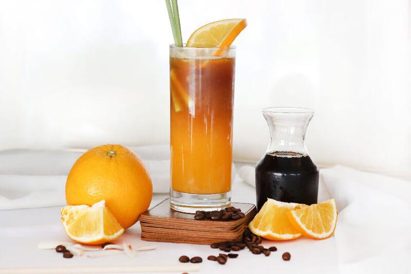 Cách pha cold brew cam sả với hương vị mộc mạc, thơm ngon